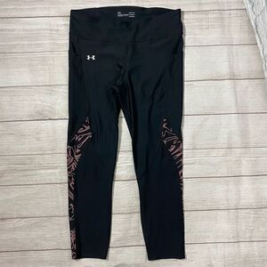 Under Armour women L heatgear pull on compression, capri leggings black